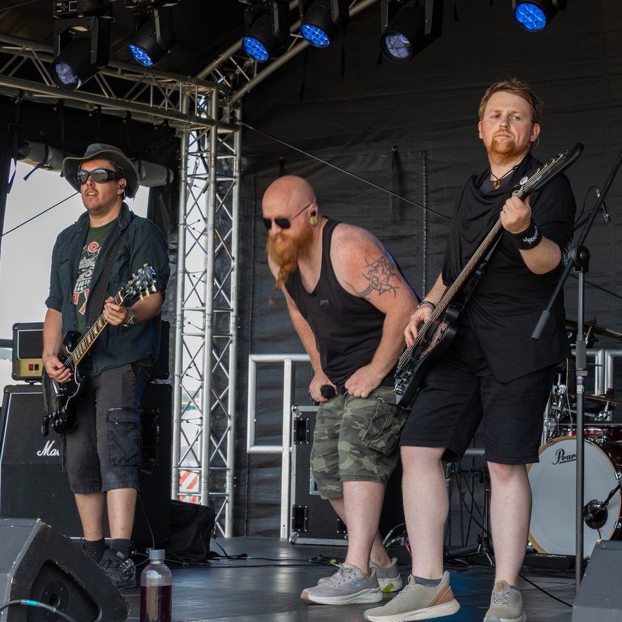 MirrorGrinn performing on stage